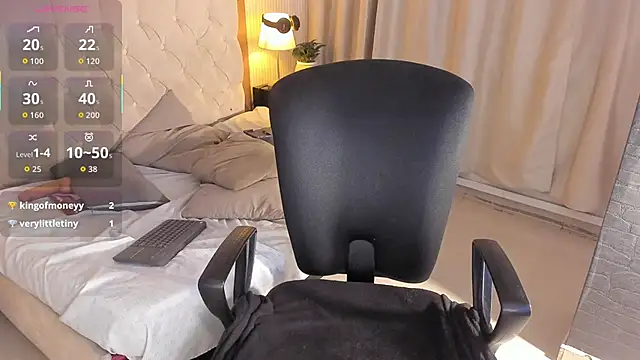 liam twiink online show from November 23, 2025, 7:29 am