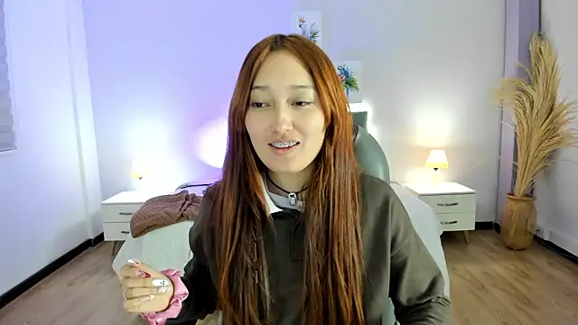 Snapshot of Samara_Hilton_2 chatting on October 16, 2025, 9:12 pm Samara Hilton 2 online show from October 16, 2025, 9:12 pm