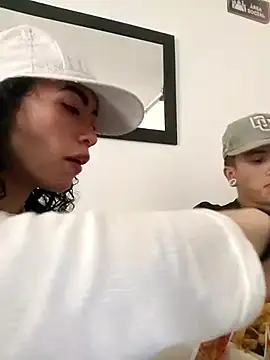 Snapshot of oblivionlove chatting on November 22, 2025, 5:23 pm oblivionlove online show from November 22, 2025, 5:23 pm