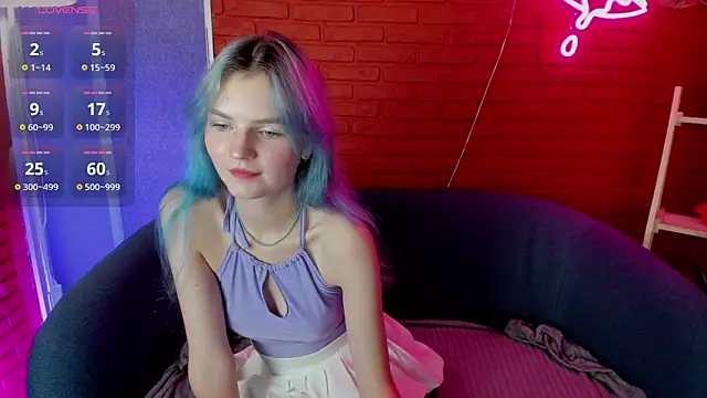 Snapshot of Lika_Sky chatting on October 14, 2025, 4:18 pm Lika Sky online show from October 14, 2025, 4:18 pm