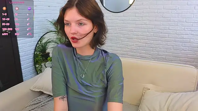 Snapshot of Lika_Sky chatting on August 1, 2026, 4:16 pm Lika Sky online show from August 1, 2026, 4:16 pm