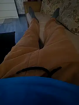 Snapshot of Foxbiker chatting on October 17, 2025, 11:23 am Foxbiker online show from October 17, 2025, 11:23 am