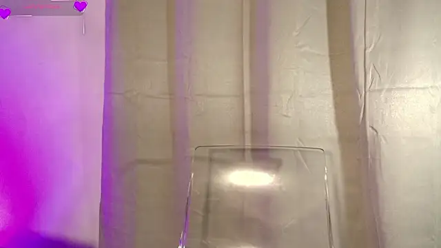 Snapshot of Missdionne_curly chatting on February 10, 2026, 11:20 am Missdionne curly online show from February 10, 2026, 11:20 am