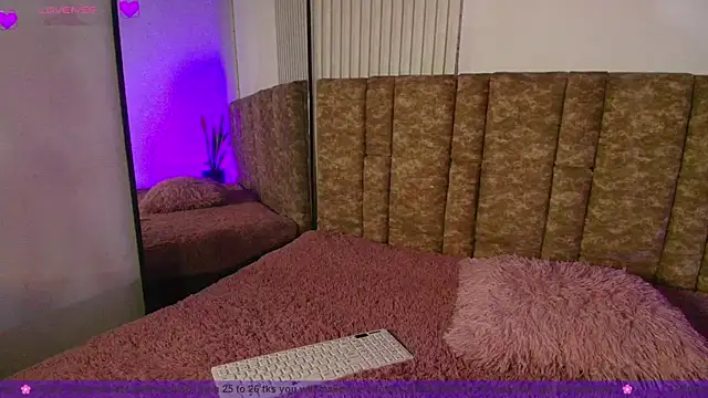 Snapshot of Missdionne_curly chatting on March 6, 2026, 11:16 am Missdionne curly online show from March 6, 2026, 11:16 am