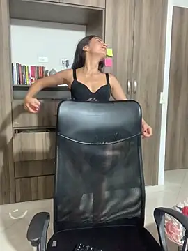 sweet-abbie online show from November 15, 2025, 4:16 am