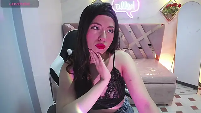 Chloe Brownn v online show from September 25, 2025, 8:15 pm
