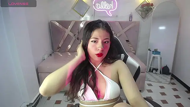 Chloe Brownn v online show from October 2, 2025, 8:12 pm