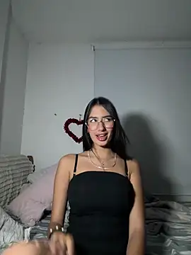 Snapshot of Julieta_Duque chatting on March 29, 2026, 4:03 am Julieta Duque online show from March 29, 2026, 4:03 am