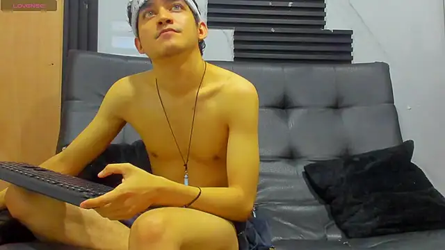 Snapshot of Amun_obsidian chatting on November 5, 2025, 12:30 pm Amun obsidian online show from November 5, 2025, 12:30 pm