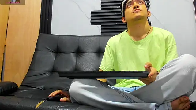 Snapshot of Amun_obsidian chatting on November 12, 2025, 12:09 pm Amun obsidian online show from November 12, 2025, 12:09 pm