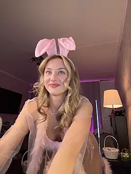 Snapshot of Mally_Say chatting on April 3, 2026, 6:14 pm Mally Say online show from April 3, 2026, 6:14 pm