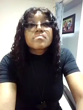 Snapshot of SONDRADAYAN chatting on October 3, 2025, 1:09 am SONDRADAYAN online show from October 3, 2025, 1:09 am