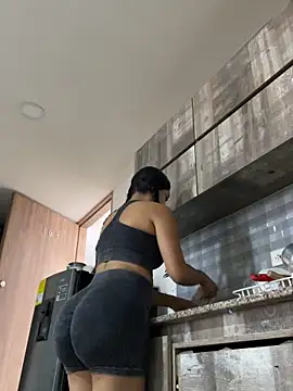 Snapshot of FOX_LATINA chatting on June 13, 2026, 7:23 pm FOX LATINA online show from June 13, 2026, 7:23 pm
