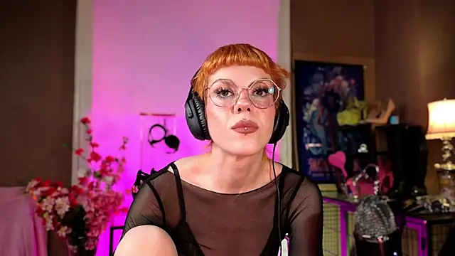 Snapshot of tacodeluxxxe chatting on May 17, 2026, 12:21 am tacodeluxxxe online show from May 17, 2026, 12:21 am