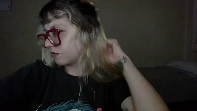 BlondieTami online show from February 25, 2026, 12:22 am