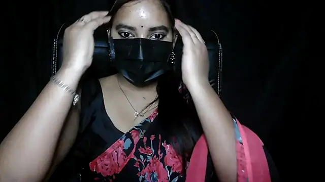 Snapshot of Anusree-Sexy chatting on June 18, 2026, 6:57 pm Anusree-Sexy online show from June 18, 2026, 6:57 pm