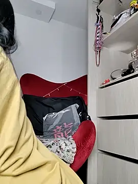 Snapshot of ValeNiitaLuv chatting on March 11, 2026, 6:07 am ValeNiitaLuv online show from March 11, 2026, 6:07 am