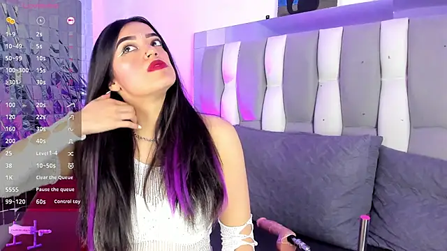 Snapshot of IsaDiiaz chatting on November 9, 2025, 5:00 am IsaDiiaz online show from November 9, 2025, 5:00 am