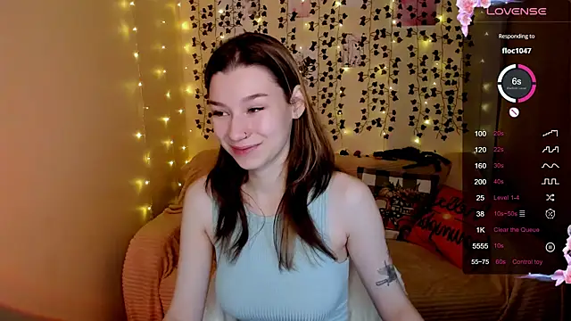 Snapshot of LinaBlossom_ chatting on November 2, 2025, 3:00 am LinaBlossom online show from November 2, 2025, 3:00 am