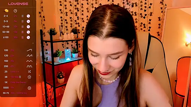 Snapshot of LinaBlossom_ chatting on June 5, 2026, 2:05 am LinaBlossom online show from June 5, 2026, 2:05 am