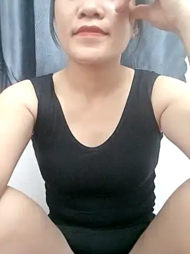 Snapshot of Norah-h chatting on October 7, 2025, 3:24 pm Norah-h online show from October 7, 2025, 3:24 pm