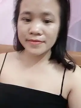 Snapshot of Norah-h chatting on May 13, 2026, 2:35 pm Norah-h online show from May 13, 2026, 2:35 pm