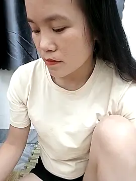 Snapshot of Norah-h chatting on November 8, 2025, 1:47 pm Norah-h online show from November 8, 2025, 1:47 pm