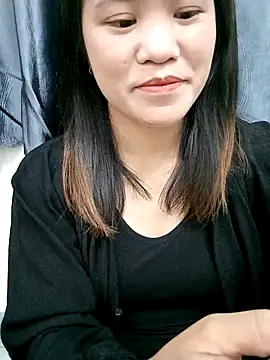 Snapshot of Norah-h chatting on October 13, 2025, 2:40 pm Norah-h online show from October 13, 2025, 2:40 pm