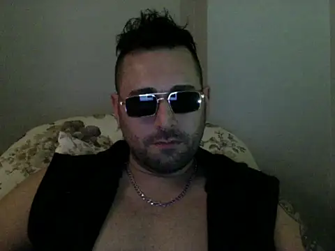 izlebeni  online show from November 20, 2025, 8:09 pm