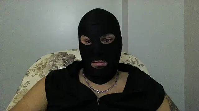 izlebeni  online show from September 25, 2025, 12:05 am