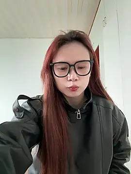 YY-27 online show from February 3, 2026, 5:49 am