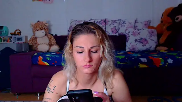 CassieSpell online show from April 30, 2026, 8:57 pm