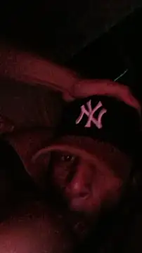 Verhungpa717 online show from April 25, 2026, 12:08 pm