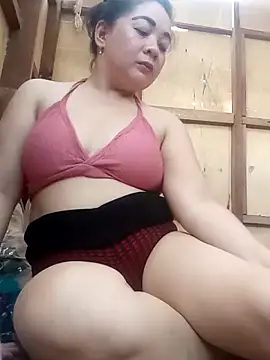 hornymom 01 online show from October 5, 2025, 5:09 am