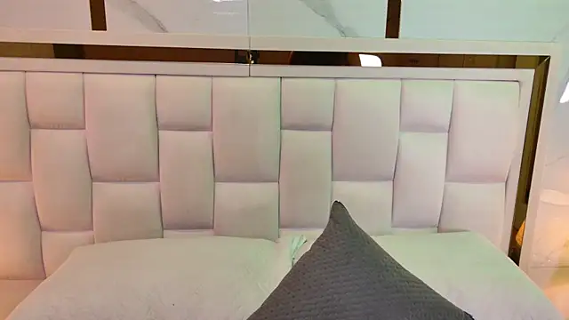 samanthaa sm online show from January 7, 2026, 11:48 am