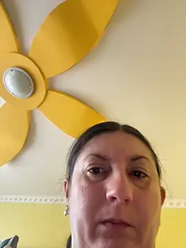 oksana1990 online show from October 2, 2025, 6:39 am