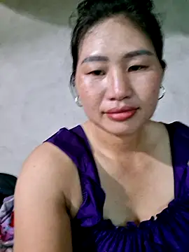 Snapshot of diamond-- chatting on August 4, 2026, 3:44 am diamond-- online show from August 4, 2026, 3:44 am