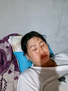Snapshot of diamond-- chatting on July 29, 2026, 1:05 am diamond-- online show from July 29, 2026, 1:05 am
