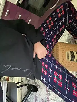 astoperaa online show from January 17, 2026, 8:51 am