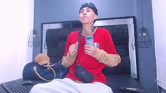 Daniel delux  online show from October 20, 2025, 3:30 am