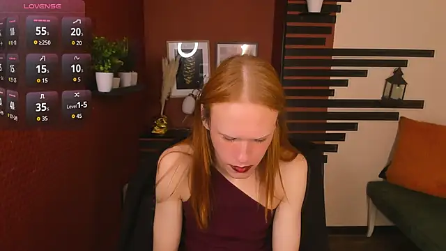 ChloeValentinee online show from November 13, 2025, 1:15 pm