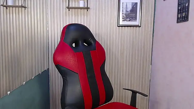 DEIV2  online show from November 21, 2025, 4:06 pm