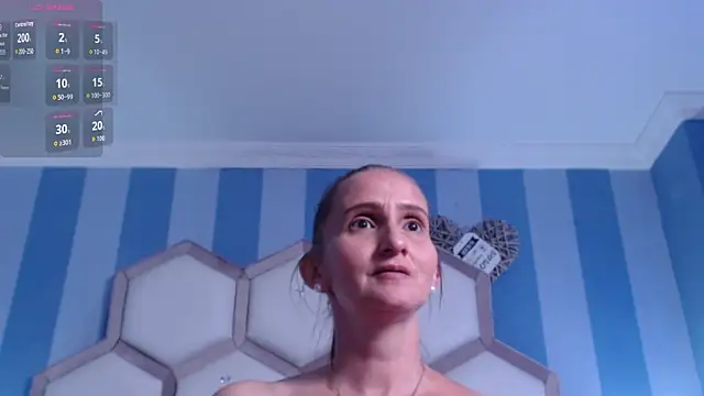 RubiHolmes online show from September 26, 2025, 2:57 pm