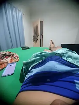 douglasdesouza22 online show from September 24, 2025, 5:14 am