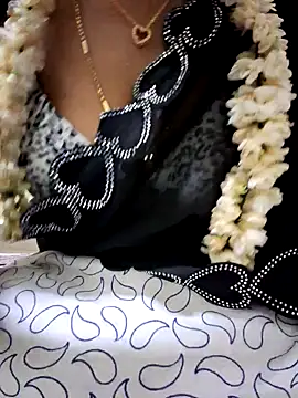 Snapshot of jasminetaml chatting on October 16, 2025, 6:27 pm jasminetaml online show from October 16, 2025, 6:27 pm