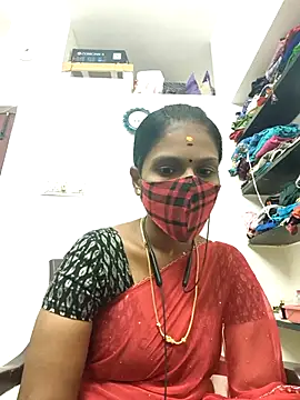 Snapshot of Tamil_Yalini12 chatting on August 3, 2026, 12:11 pm Tamil Yalini12 online show from August 3, 2026, 12:11 pm