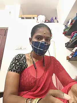 Snapshot of Tamil_Yalini12 chatting on July 9, 2026, 1:17 am Tamil Yalini12 online show from July 9, 2026, 1:17 am