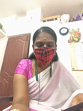 Snapshot of Tamil_Yalini12 chatting on June 16, 2026, 5:51 am Tamil Yalini12 online show from June 16, 2026, 5:51 am