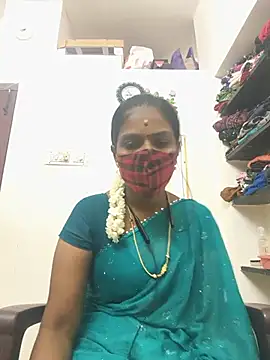 Snapshot of Tamil_Yalini12 chatting on July 18, 2026, 3:26 am Tamil Yalini12 online show from July 18, 2026, 3:26 am