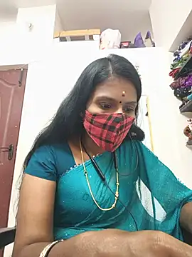Snapshot of Tamil_Yalini12 chatting on July 14, 2026, 5:52 pm Tamil Yalini12 online show from July 14, 2026, 5:52 pm